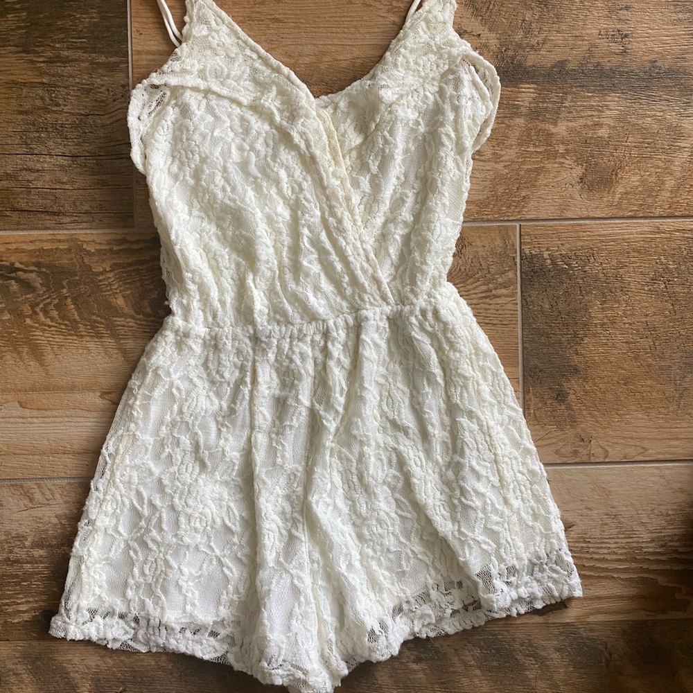 Lace white romper